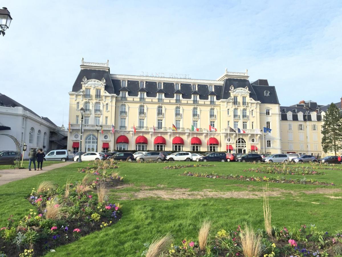 Ferienwohnung Chez Edwige à Cabourg Exterior foto